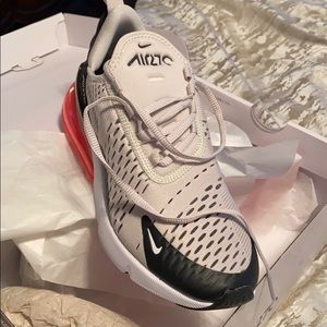 Women’s air max 270 brand new